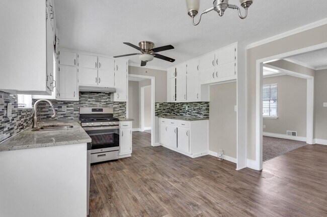 Building Photo - 8989 Teal Ln