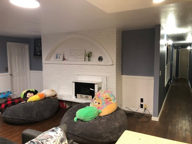 Building Photo - 5002 95th Ave W