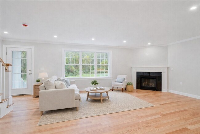 Building Photo - 515 Mendon Rd