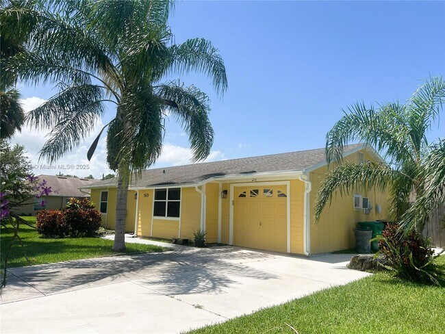Building Photo - 1573 SW Lexington Dr
