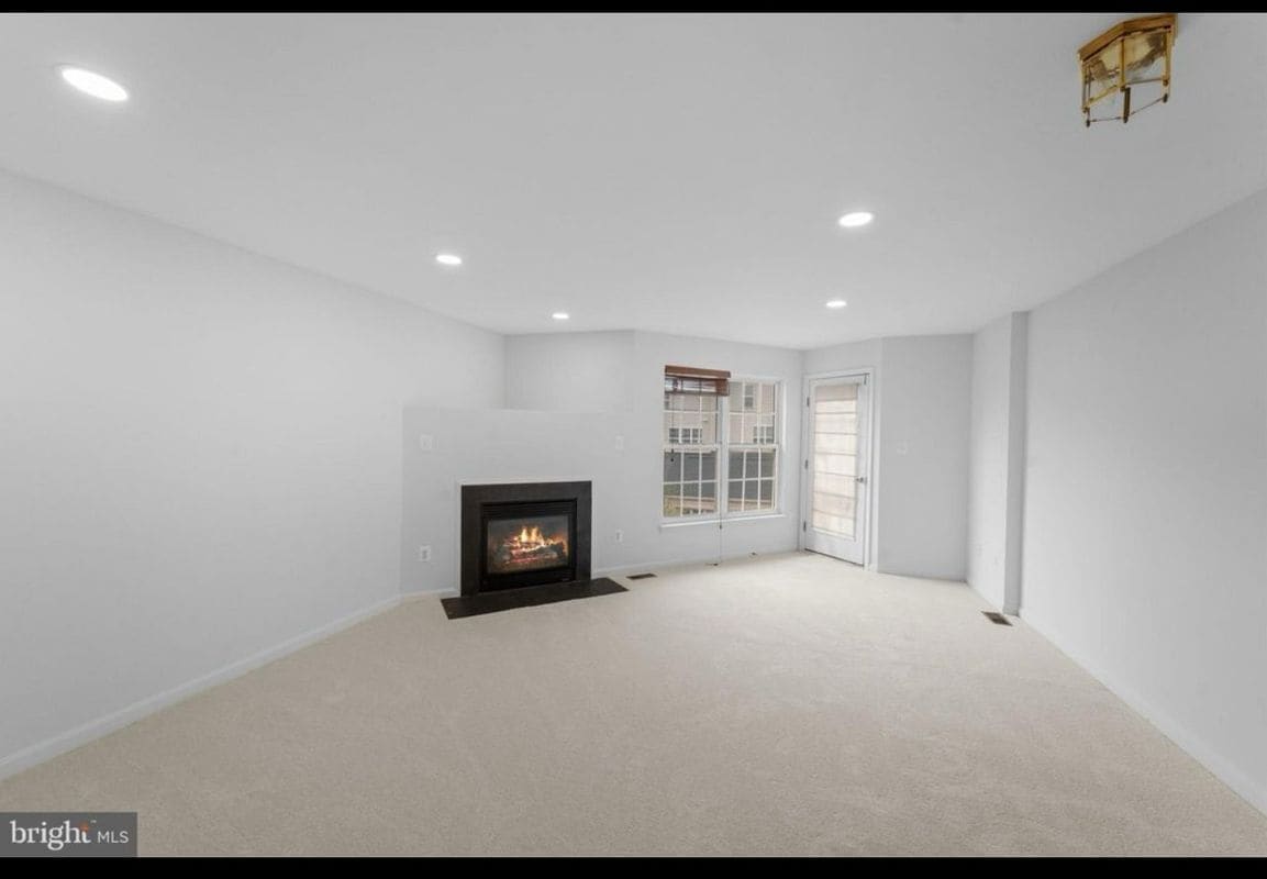 Building Photo - 42804 Pilgrim Square
