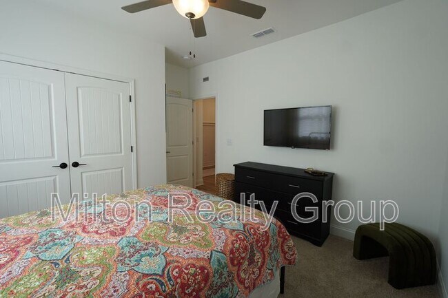 Building Photo - 108 Providence Crk Dr