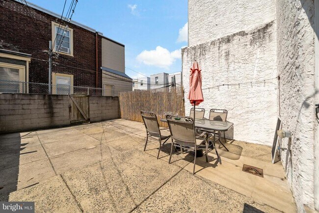 Building Photo - 1304 Jackson St
