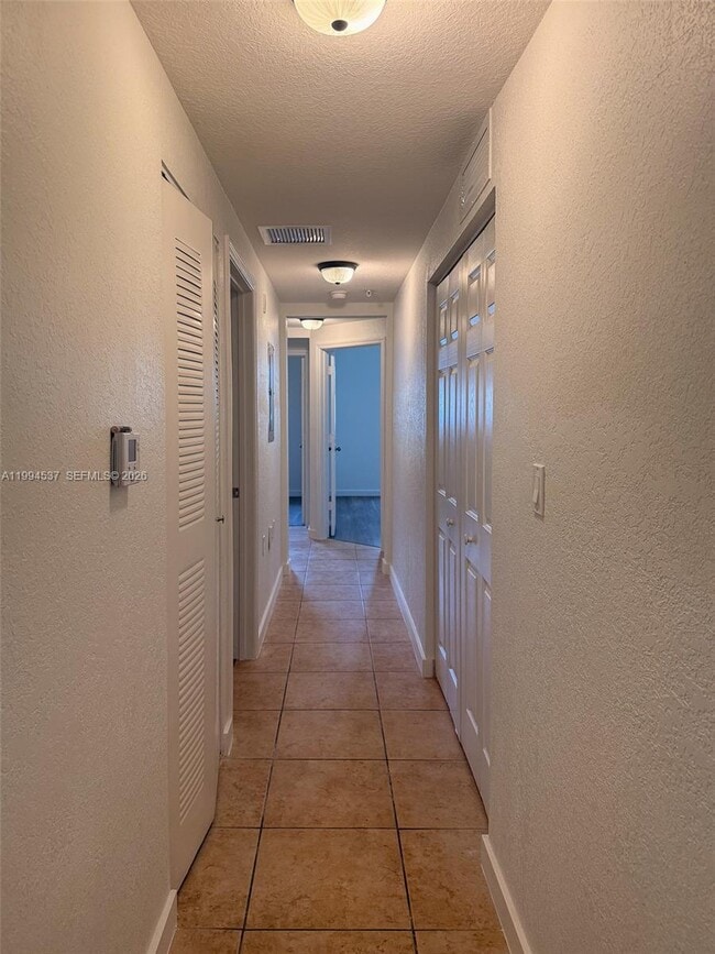 Building Photo - 8899 NW 107 Ct