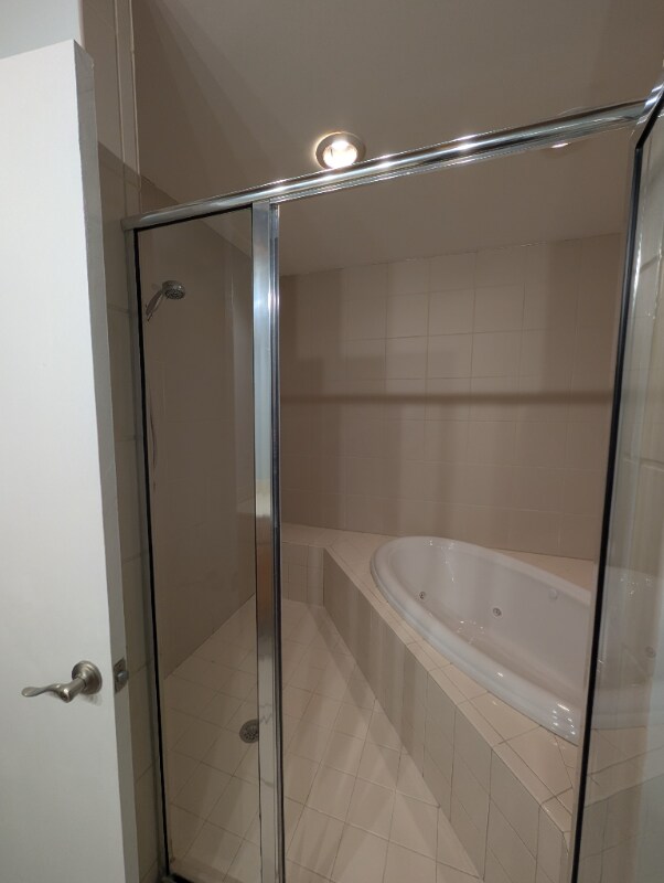 Building Photo - 174 Chester Ave SE