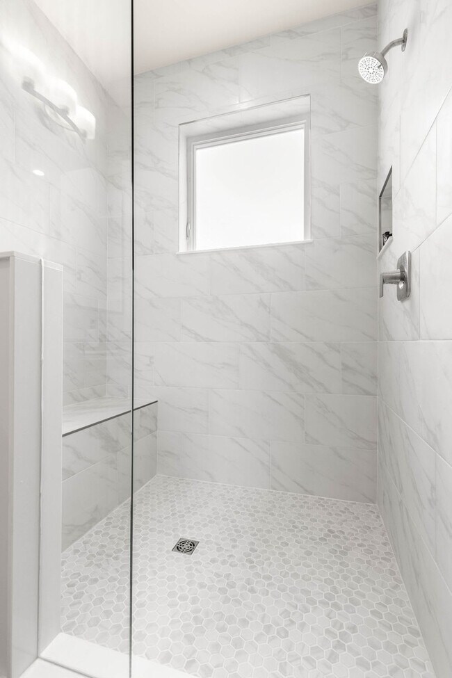 Building Photo - 620 Petit Wy