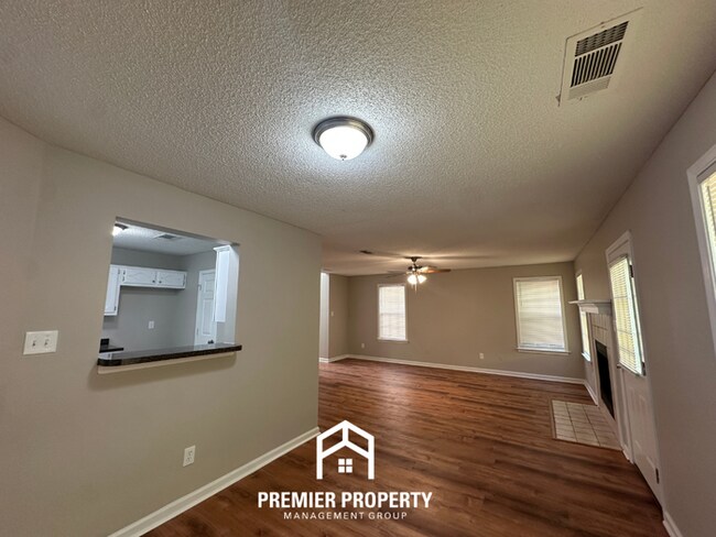 Building Photo - Newly Renovated Cordova Gem | 3BR/2.5BA with Soaking Tub & 2-Car Garage