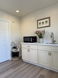 Building Photo - 6240 Ruxton Ct
