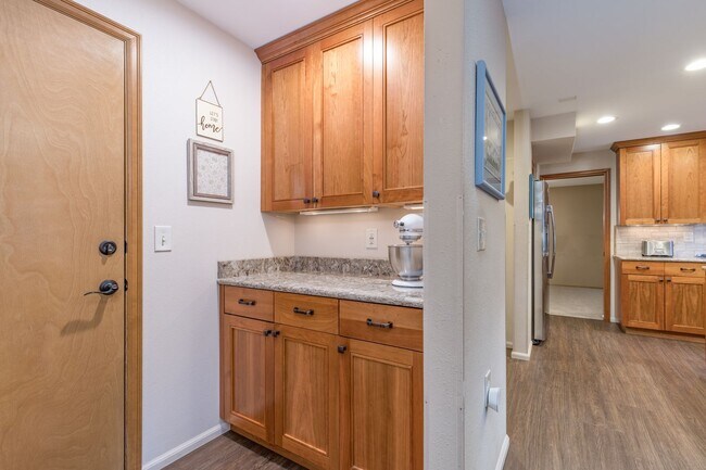 Building Photo - Lea Hill beautiful home - 4 bedroom 2.5 baths with 3 car garage & AC - A must see - Available Apr...