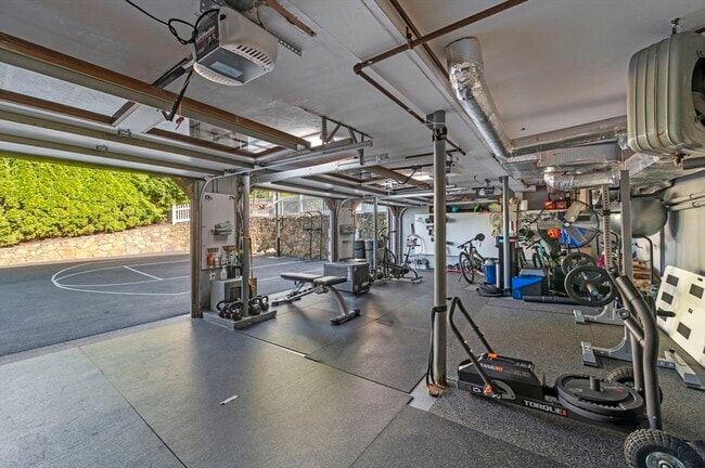 Building Photo - 59 Harbor Ave