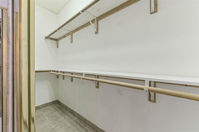 Building Photo - 15206 Evergreen Knoll Ln