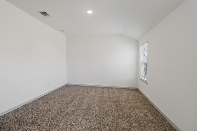 Building Photo - 14819 Cold Water Dr