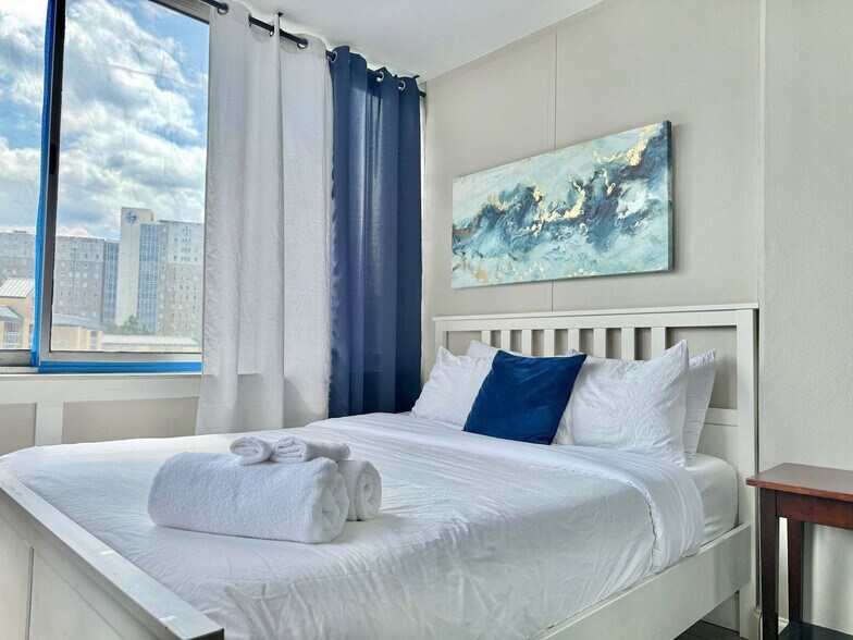 Building Photo - 215 Piedmont Ave NE