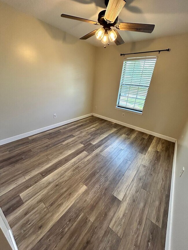 Building Photo - 249 Hannover Cir