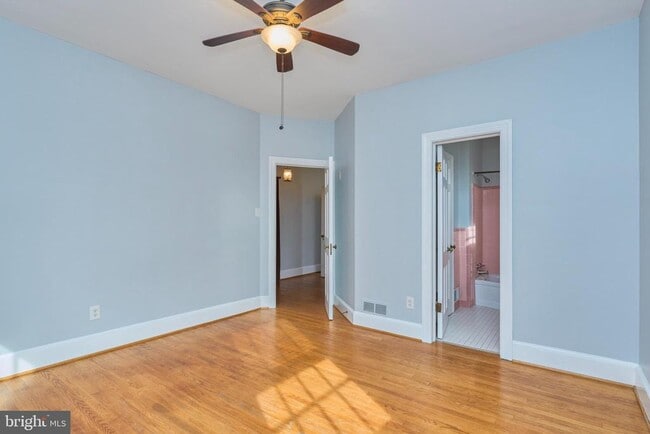 Building Photo - 304 N Highland St