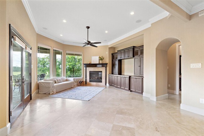 Building Photo - 19182 Grandview Point