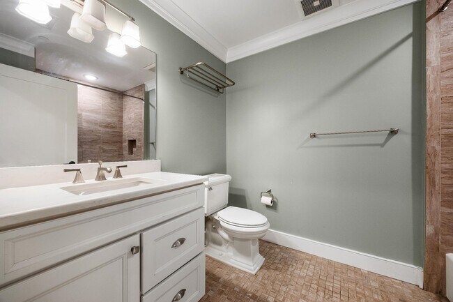 Building Photo - 28 Bright St