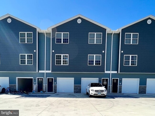 Building Photo - 46 W Pittsfield St