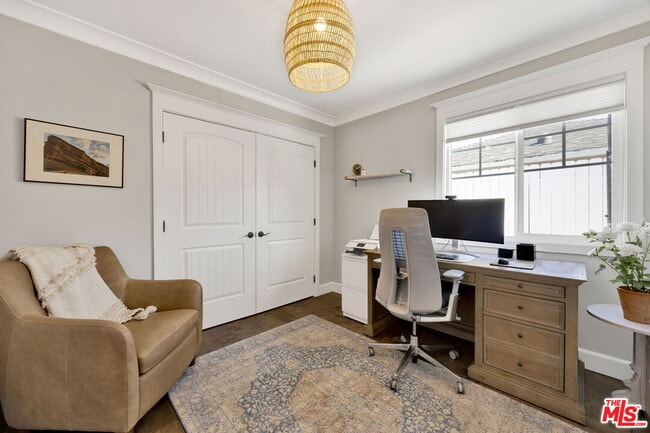 Building Photo - 4621 Allott Ave