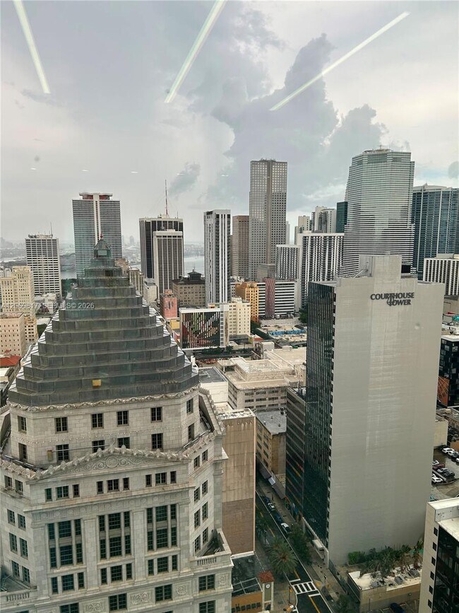 Building Photo - 2625 Collins Ave