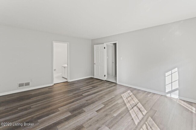 Building Photo - 3002 Lime Kiln Ln