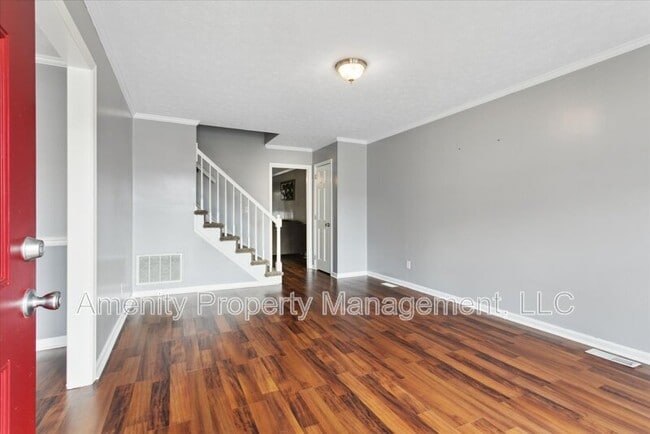 Building Photo - 32 Wainwright Dr