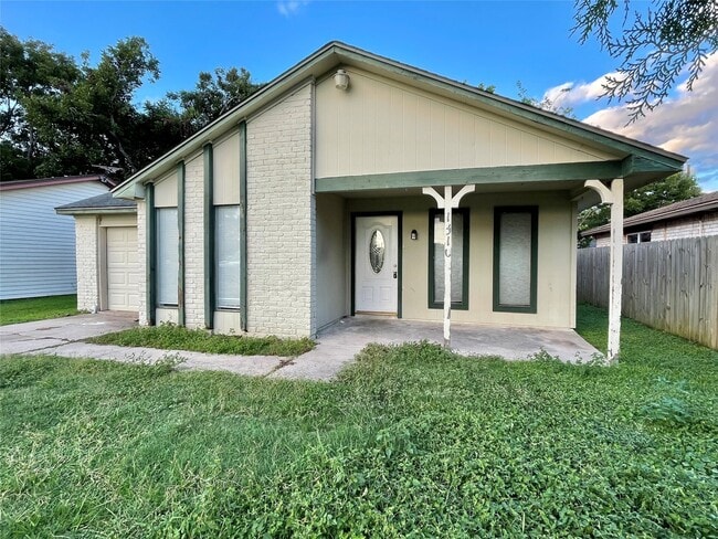 Primary Photo - 1510 N Avenue Q