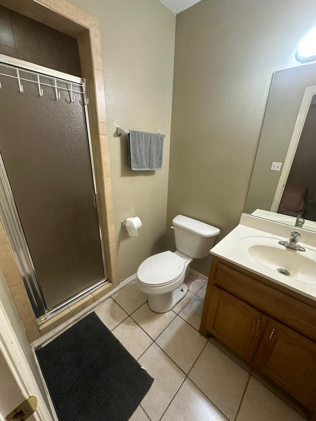 Building Photo - 1304 W Fig Ave