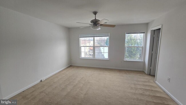 Building Photo - 9203 Acer Ln