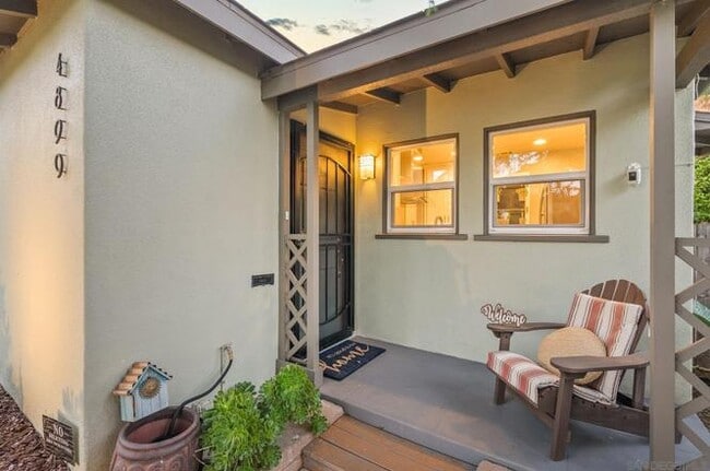 Building Photo - 4899 Circle Dr