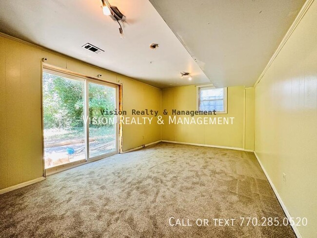 Building Photo - Move in Ready 4BD/2BA Home: Jonesboro