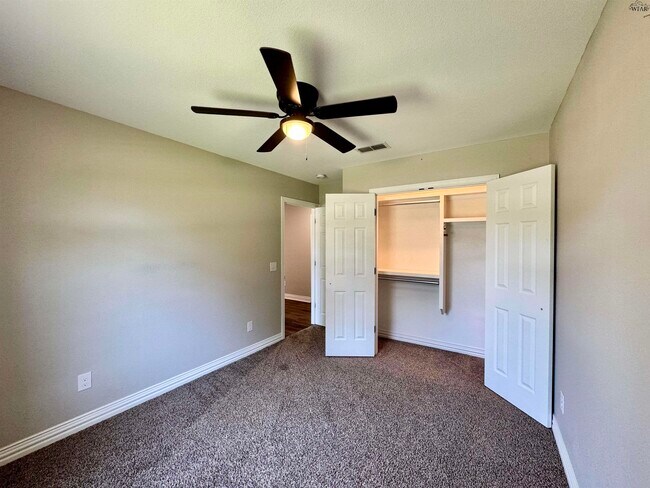 Building Photo - 3208 Northwest Dr