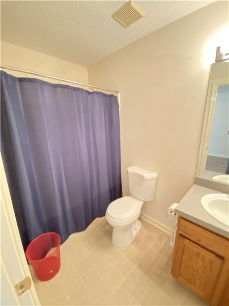 Building Photo - 1007 Towne Pk E Dr