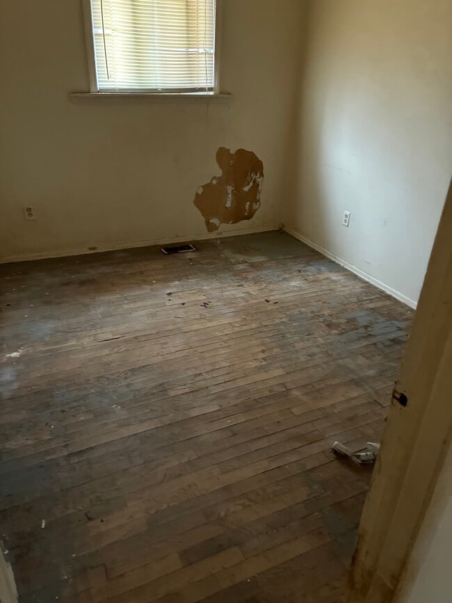 Building Photo - 6614 Elmridge Dr