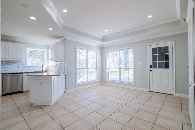 Building Photo - 4246 Netherfield Ln