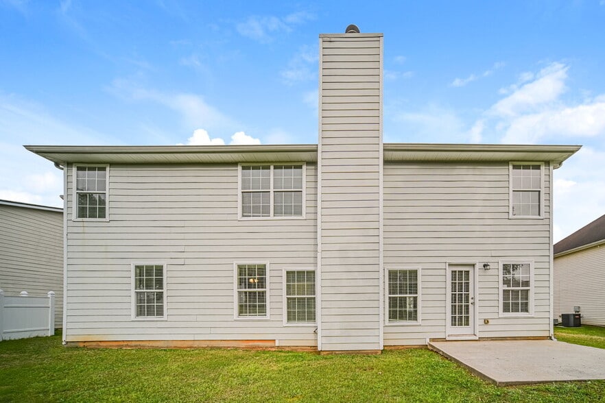 Building Photo - 301 Othello Dr