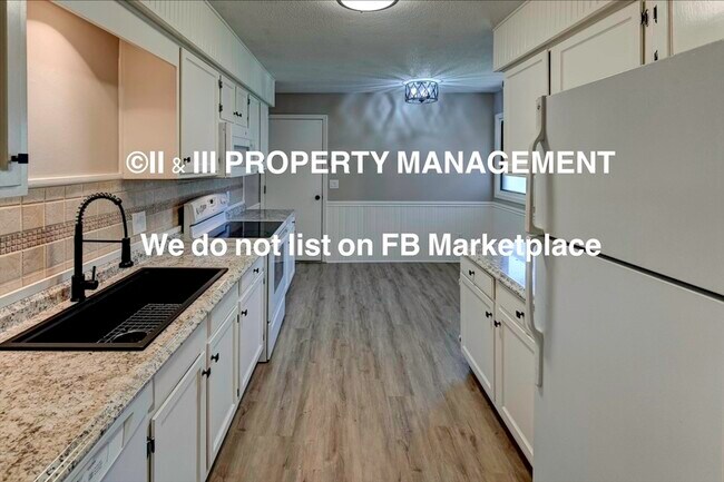 Building Photo - 537 NW Valleybrook Rd