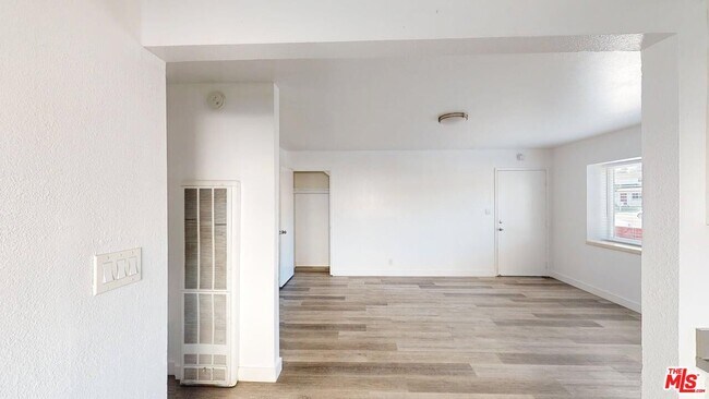 Building Photo - 2129 Monroe St