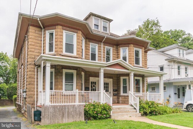 Building Photo - 169 S Harrison St