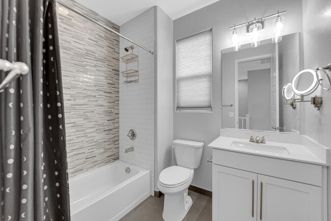 Building Photo - 11655 Redwood Mountain Ave