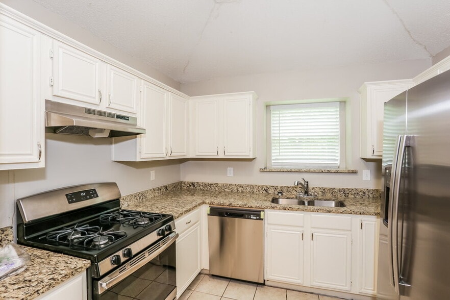 Building Photo - 317 Glen Meadow Dr