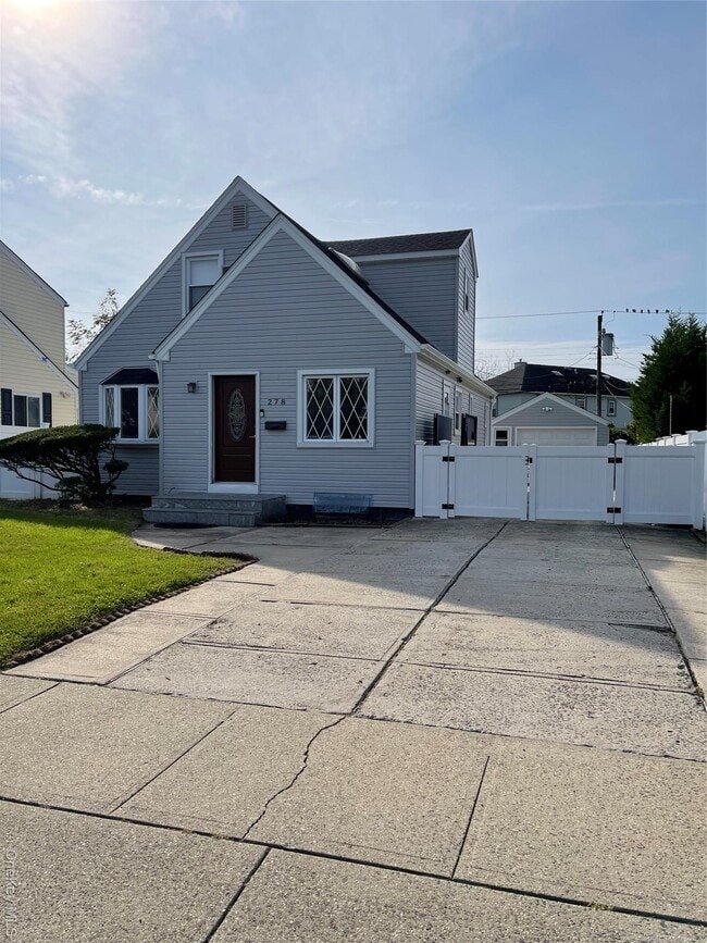 Primary Photo - 278 Devonshire Dr