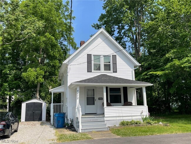 Building Photo - 4479 Wood St