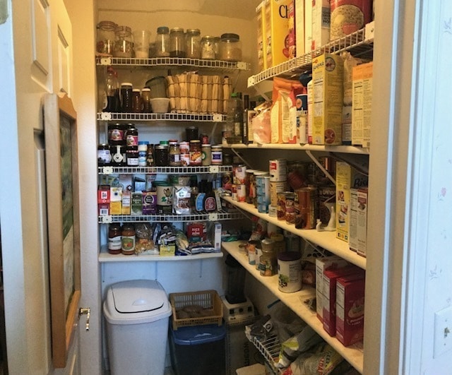 Building Photo - Beautiful Lake Wildwood Home with private back yard.