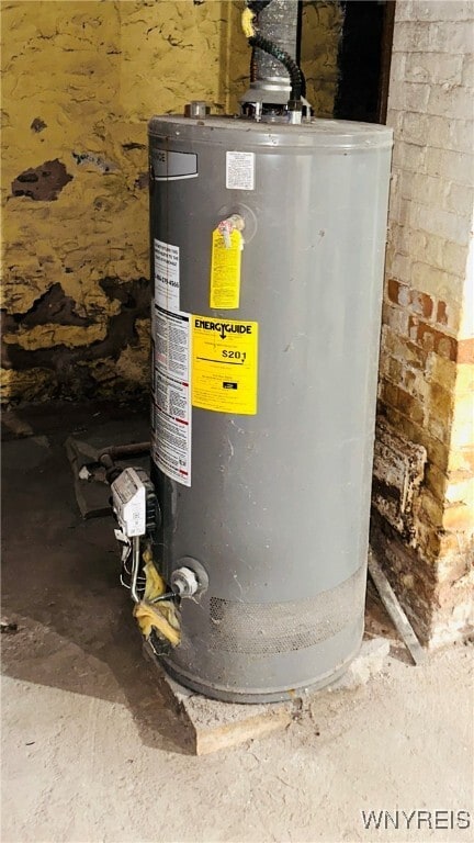 Building Photo - 701 Cedar Ave