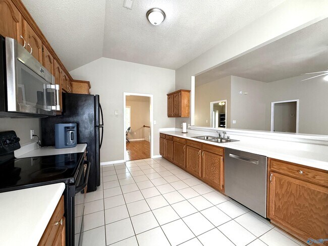 Building Photo - 110 Sunset Ridge