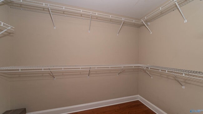 Building Photo - 5311 Frankford Dr SE