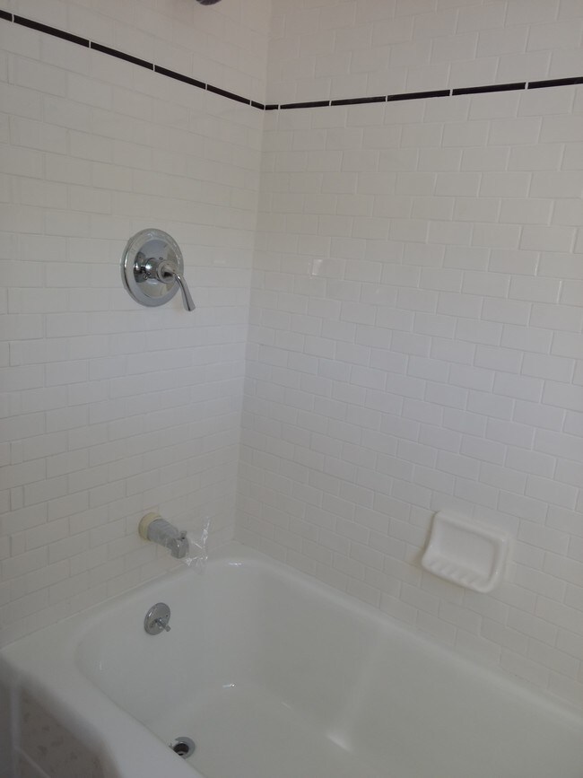 Building Photo - 957 15th St