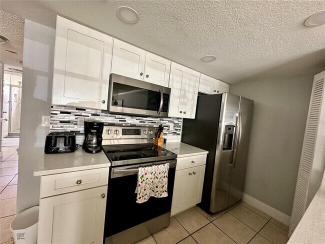 Building Photo - 5012 Laguna Bay Cir