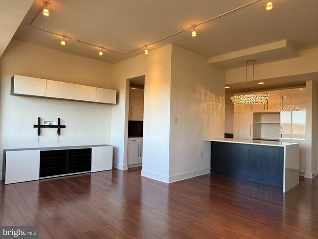 Building Photo - 10401 Grosvenor Pl